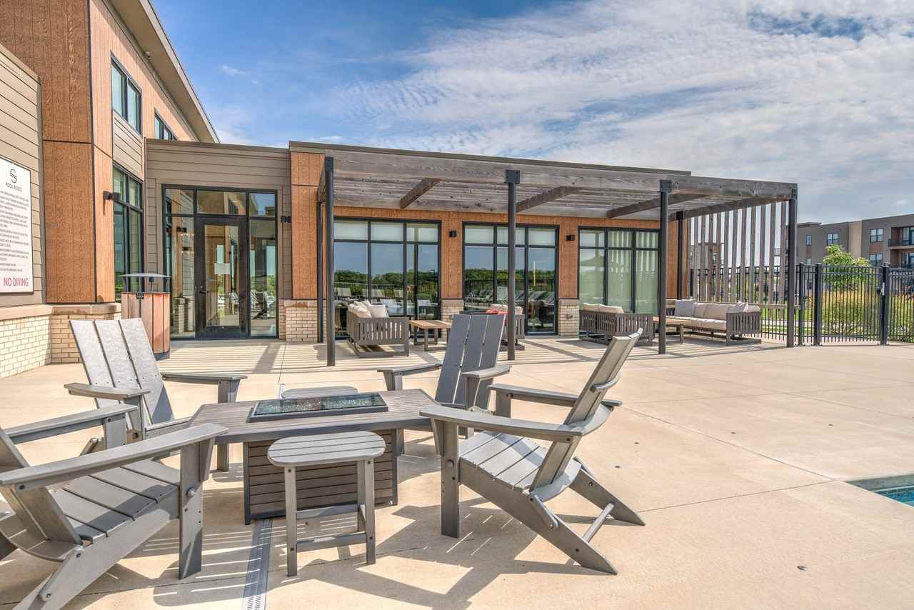 Statesman Apartments - Photo 3 of 36