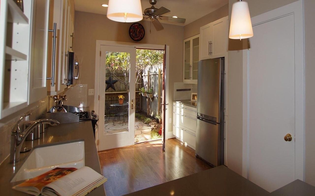 307 9th St Se #1 - Photo 5 of 20