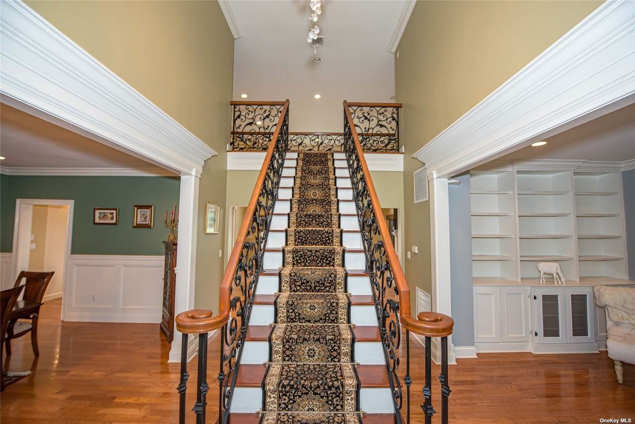 25 Park St - Photo 3 of 36