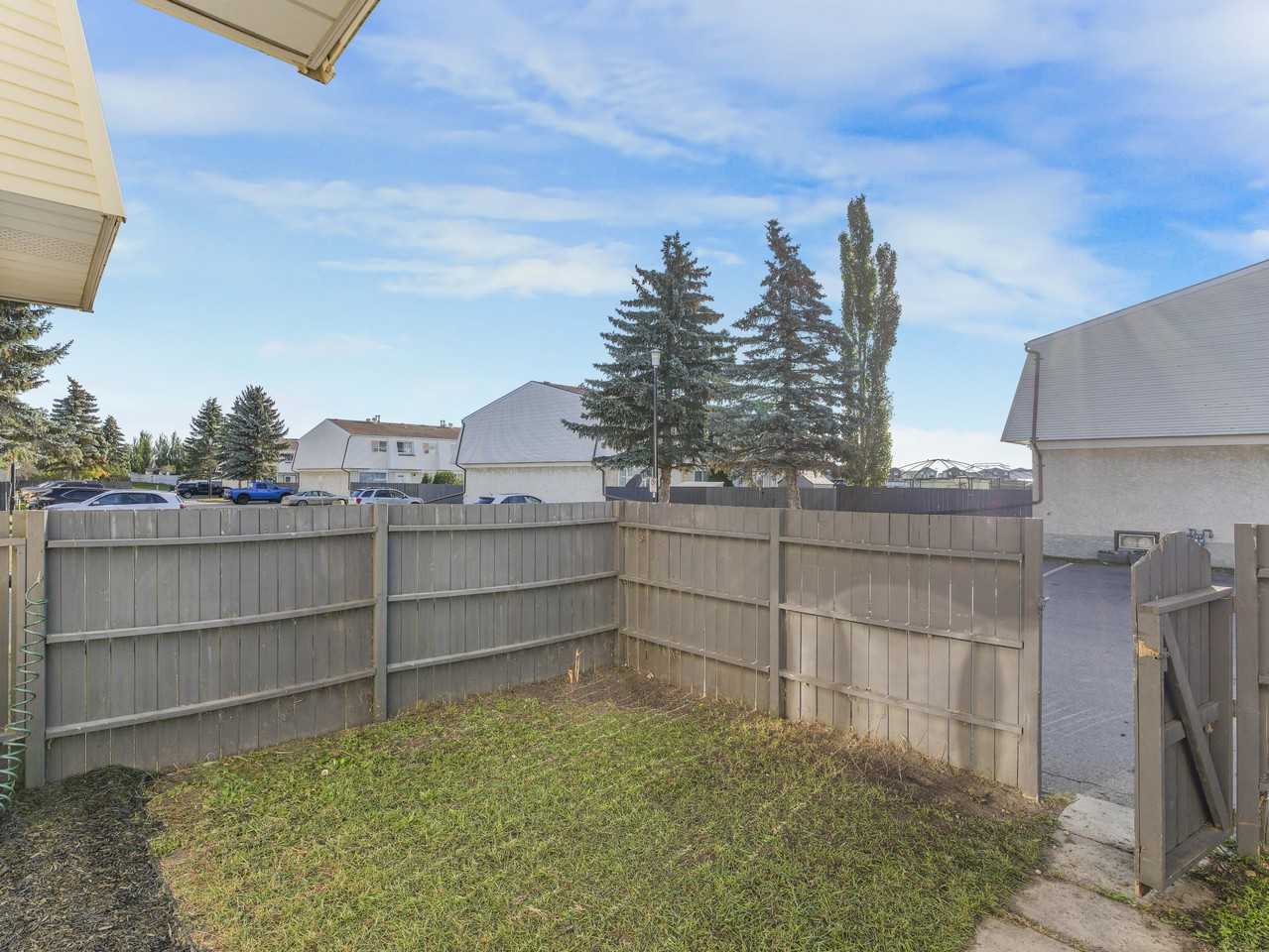 650 Grandin Drive #17 - Photo 3 of 20