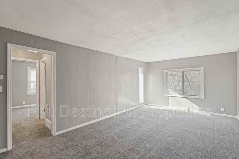 4412 N Montgall Ave - Photo 2 of 26