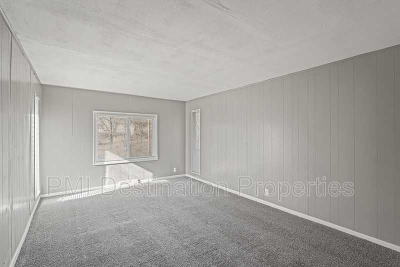 4412 N Montgall Ave - Photo 3 of 26