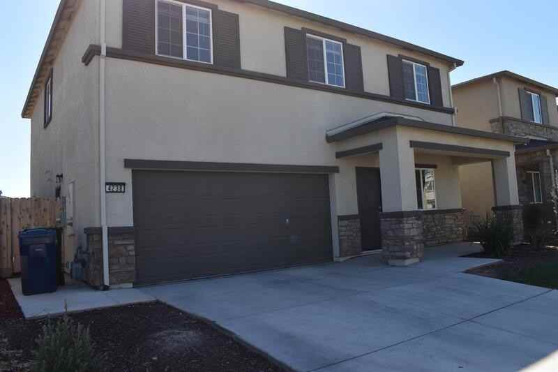4238 Freemark Ave - Photo 3 of 38