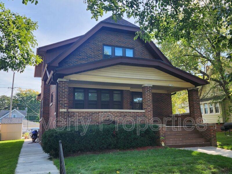 3745 E Somers Ave - Photo 2 of 14