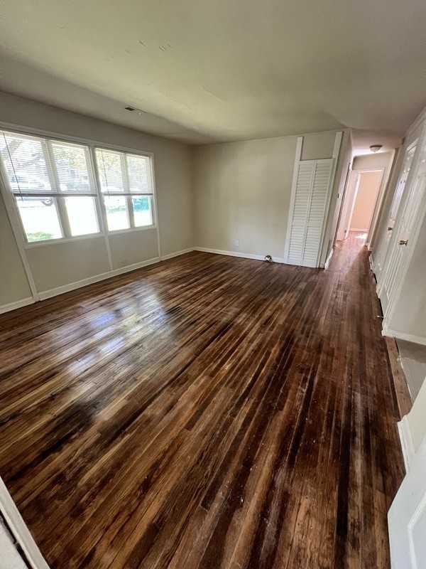 4220 Fayette Cir - Photo 3 of 12