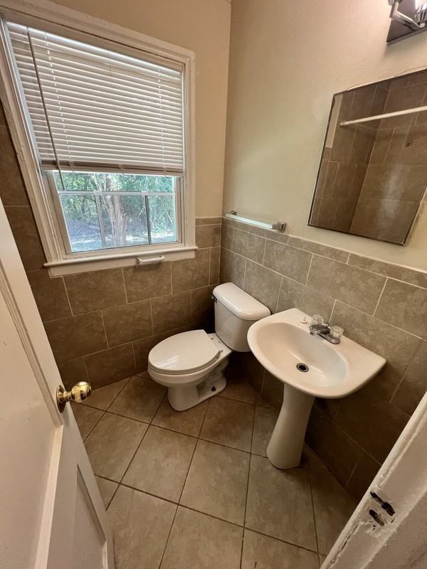 4220 Fayette Cir - Photo 7 of 12