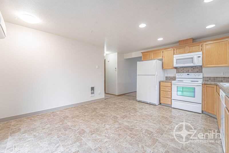 8111 Ne 151st Ave - Photo 2 of 28