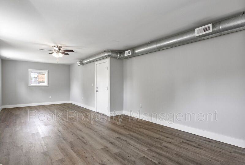 1618 Maury St #D - Photo 3 of 17