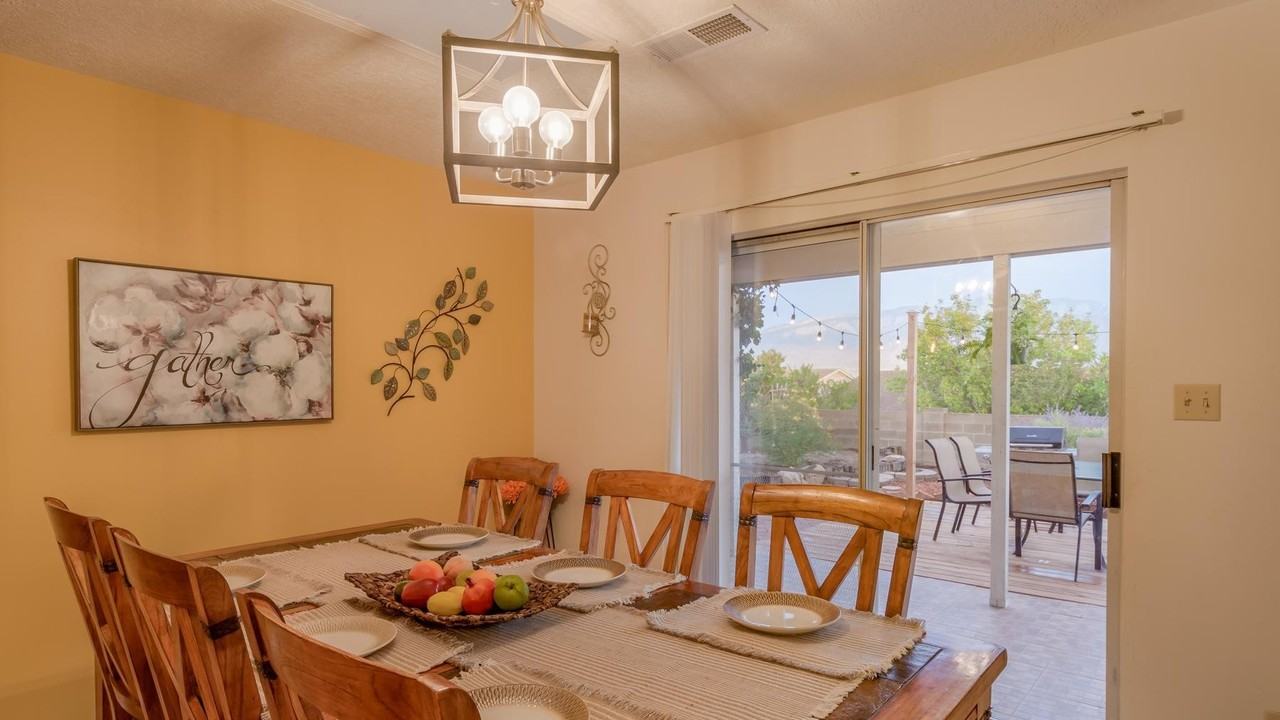 7208 Spruce Mountain Loop Ne - Photo 5 of 15