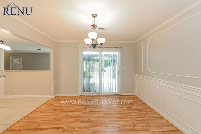 5671 Novack St - Photo 2 of 16