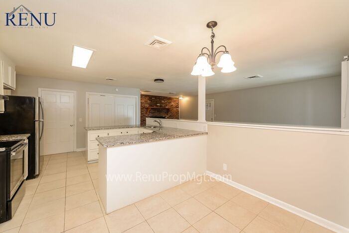 5671 Novack St - Photo 3 of 16