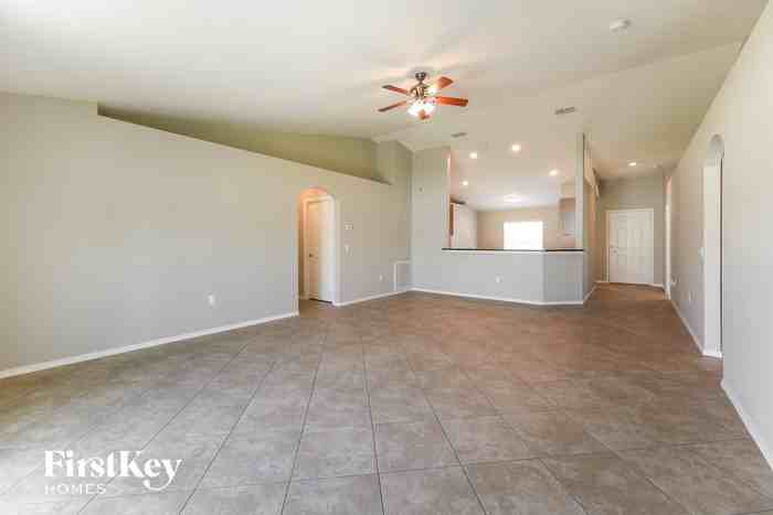 869 Auburn Preserve Blvd - Photo 3 of 15