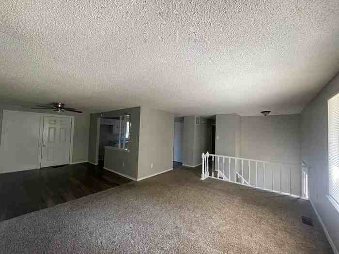 2874 Baywood Dr - Photo 3 of 21