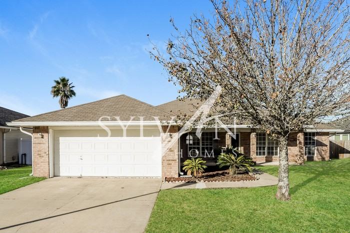 1432 Summit Oaks Dr E - Photo 2 of 16