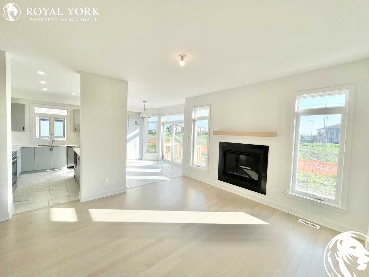 931 Embankment St - Photo 3 of 50