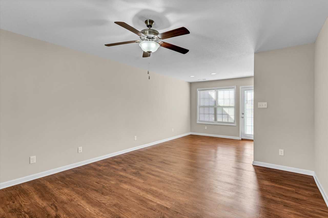 555 S Old Sevierville Pike #2 - Photo 6 of 18