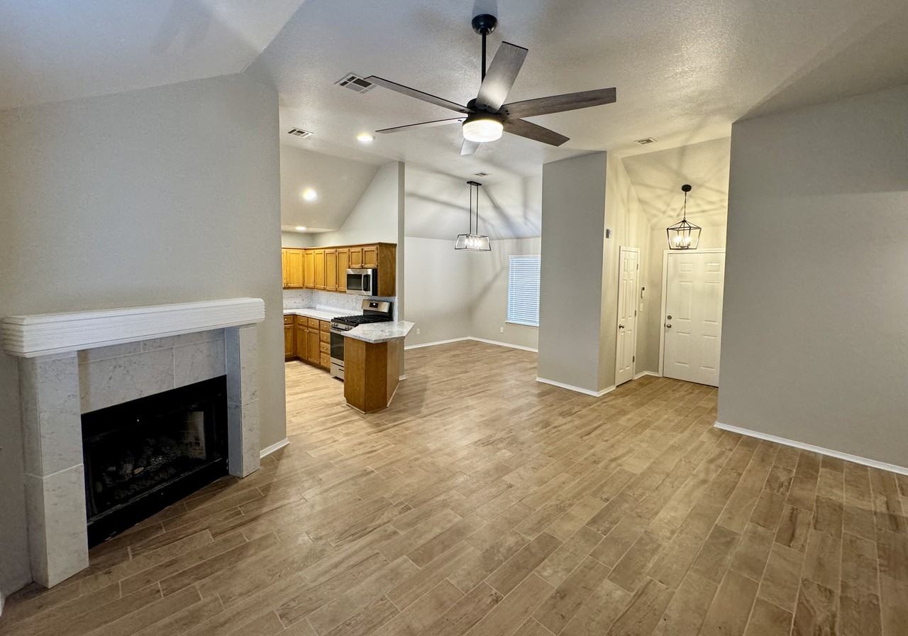 1222 North Moccasin Street - Photo 2 of 20