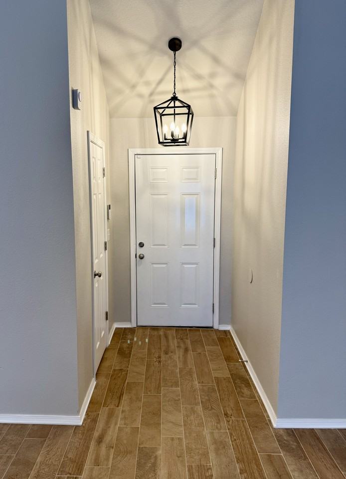 1222 North Moccasin Street - Photo 7 of 20