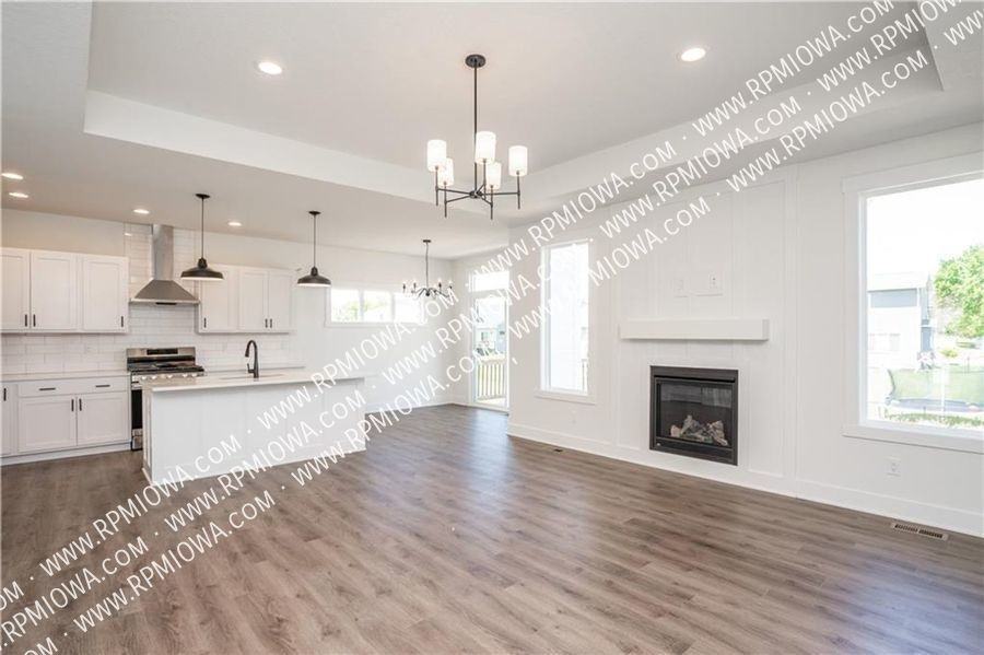 306 Burton Dr - Photo 3 of 19