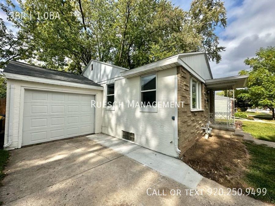 820 S Oneida St - Photo 2 of 34