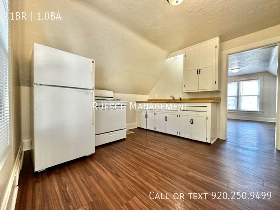 916 Doty St - Photo 3 of 21