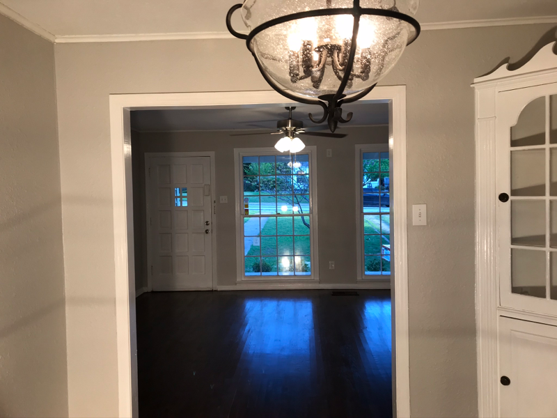 2129 W Lotus Ave - Photo 3 of 17