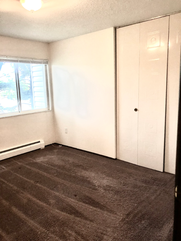 3000 Cliff Road East - Photo 5 of 6