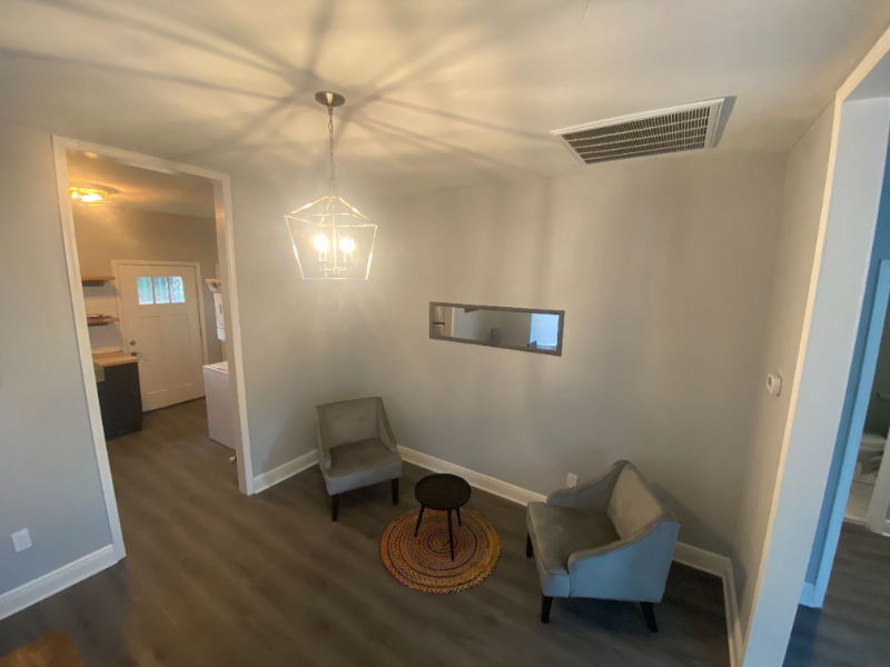 3509 W 10th St - Photo 4 of 9