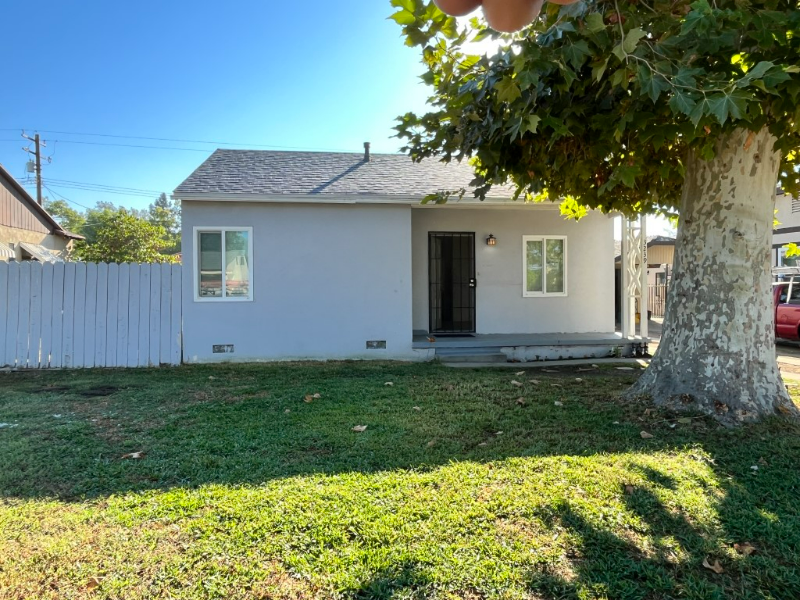 3229 N Stoddard Ave - Photo 2 of 21