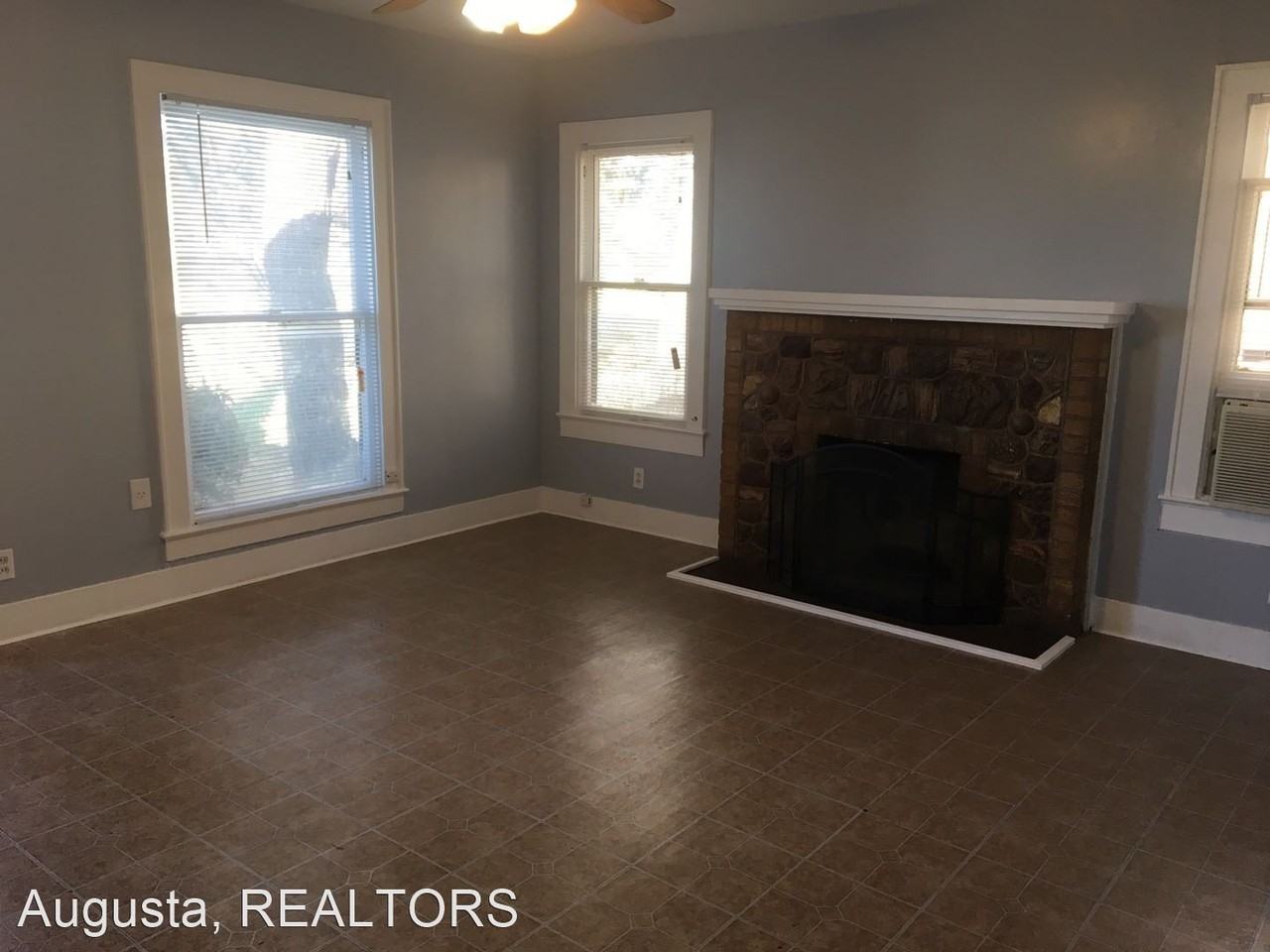 1789 N 17th St - Photo 2 of 8