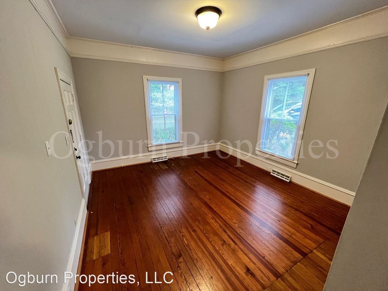 127 WEST END BLVD. - Photo 3 of 8