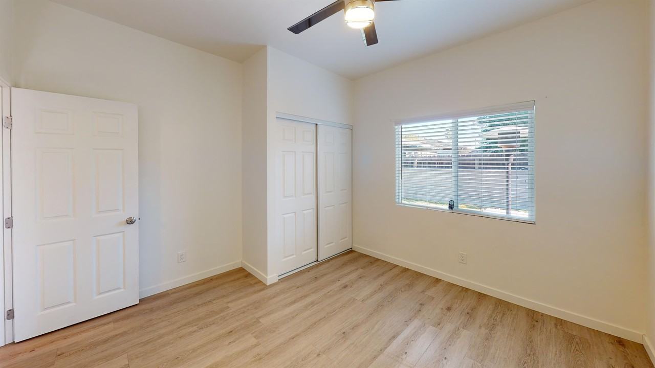 6223 Hobart St #1 - Photo 7 of 13