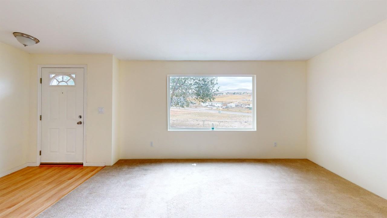 360 Trescartes Ave #1 - Photo 4 of 20