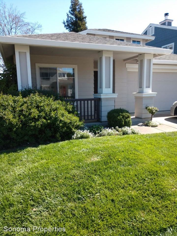 1360 Lubeck St - Photo 2 of 14