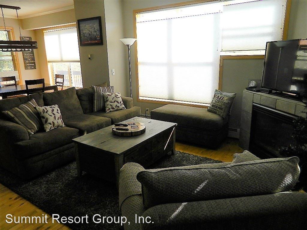 111 Elizabeth Cir - Photo 3 of 20