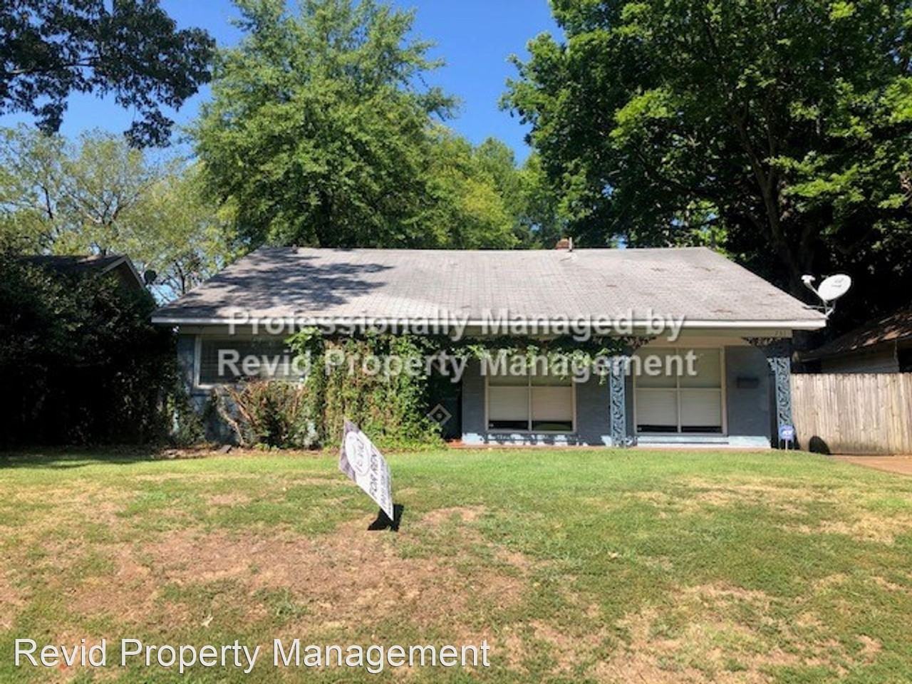 751 S Willett St - Photo 2 of 27