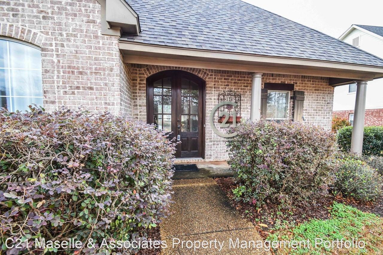 114 Weldon Dr - Photo 2 of 19