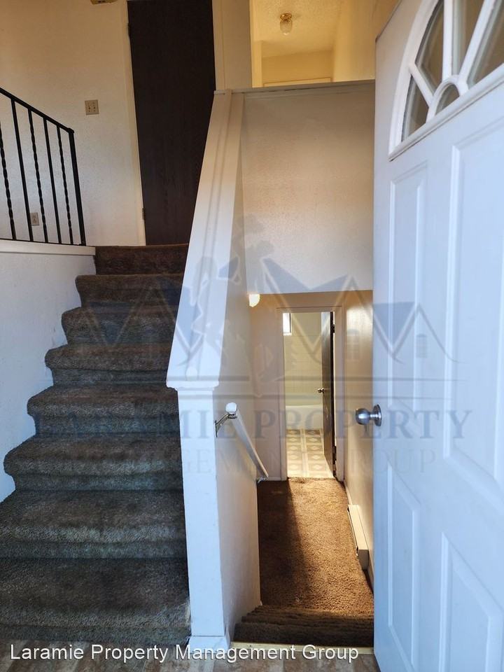 714 Downey - Photo 2 of 12