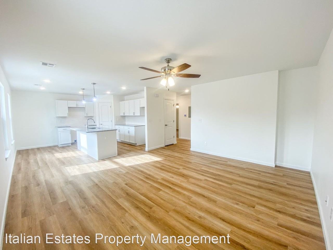 908 Sandusky Ave - Photo 3 of 18