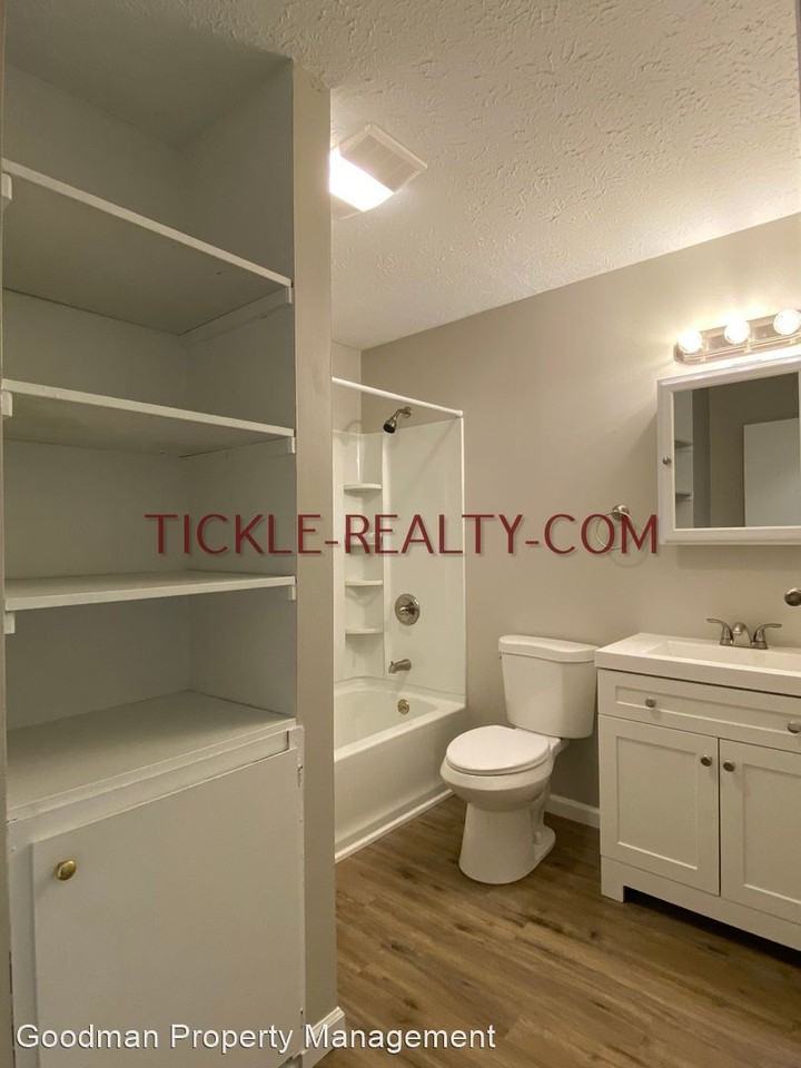 Creekwood Apartments - Farmington - Photo 2 of 16