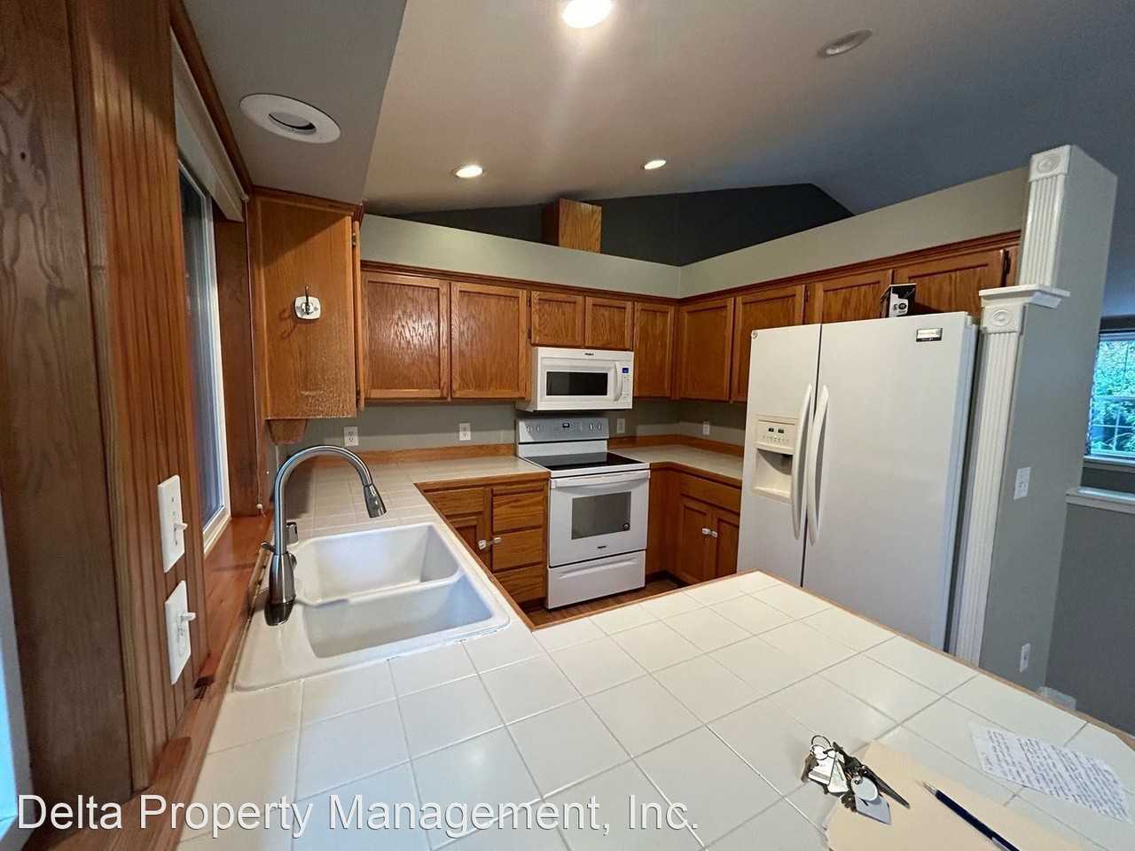 17406 Redhawk Dr - Photo 3 of 18