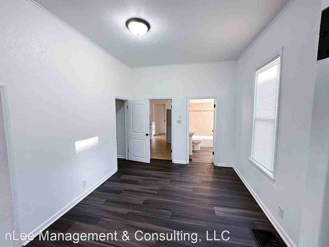 Remodeled Duplex - Photo 3 of 8