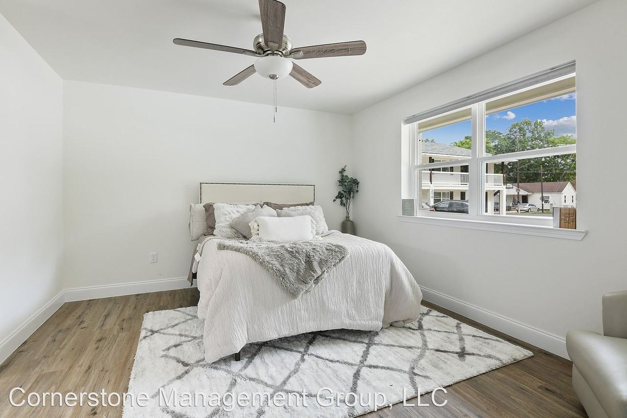 210/212 Centerville Street - Photo 3 of 4