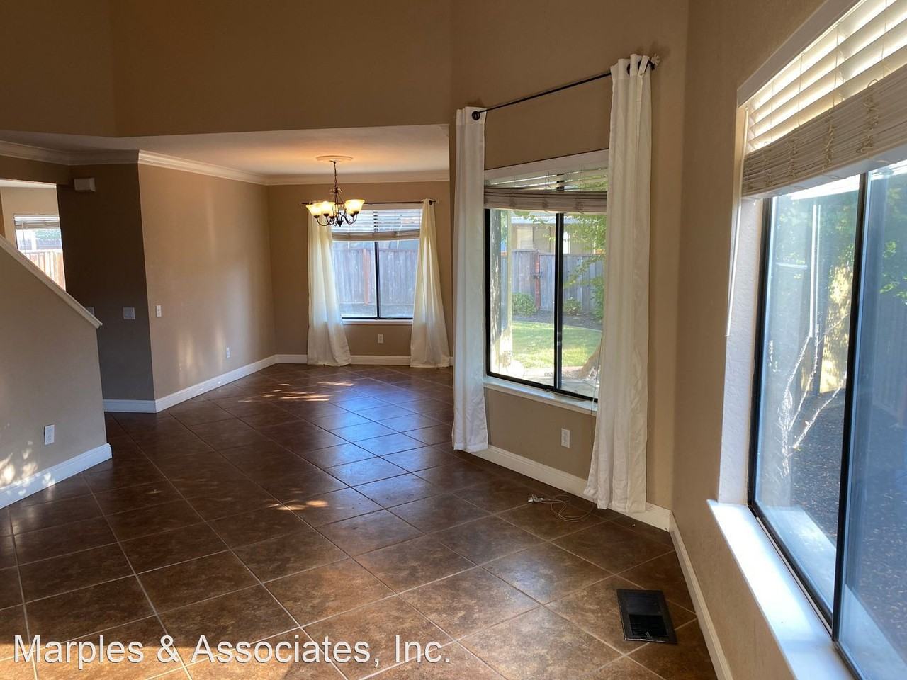 890 Buckskin Ter - Photo 2 of 8