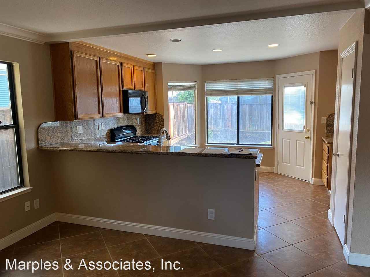 890 Buckskin Ter - Photo 3 of 8