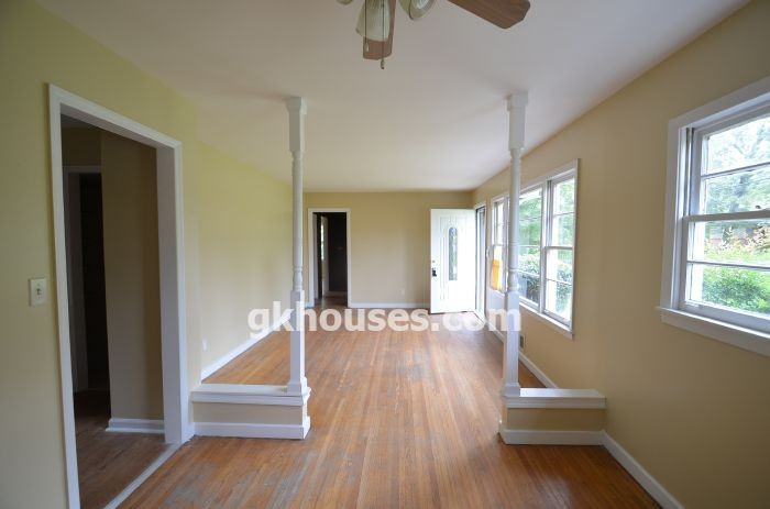 2529 7th St NE - Photo 2 of 12