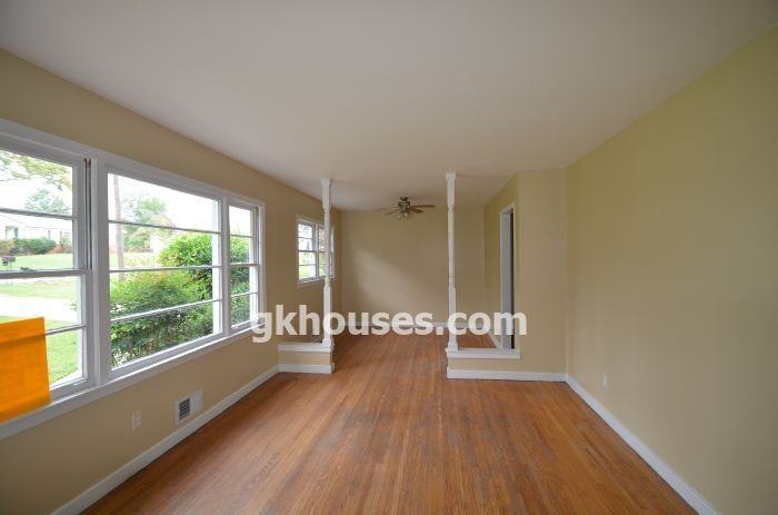 2529 7th St NE - Photo 3 of 12