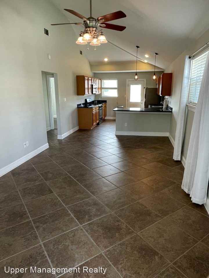 234 - 236 20th Street - Photo 3 of 15