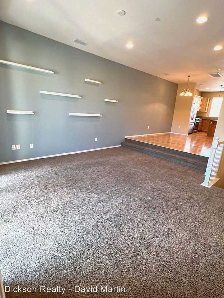 3072 Sterling Ridge Cir - Photo 2 of 13