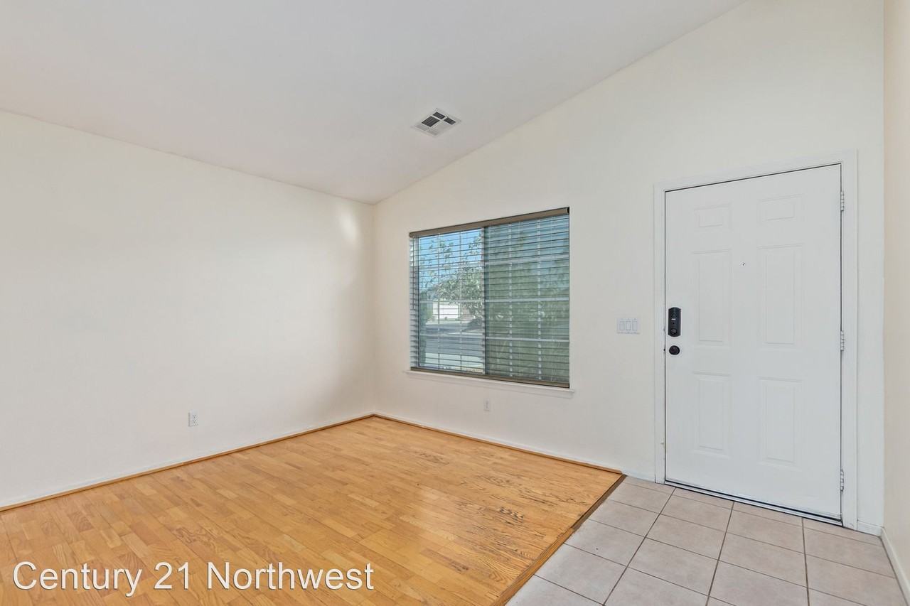 3006 W Matthew Dr - Photo 2 of 44